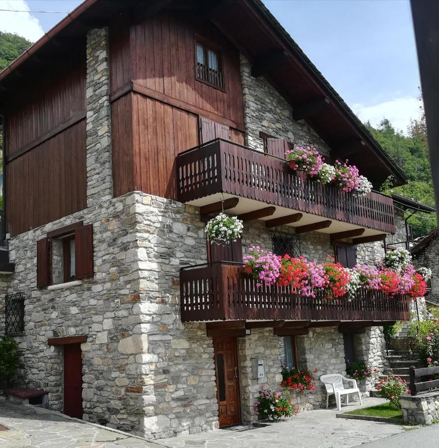 Appartamento Con Vista Chez Mary Roisan Exterior photo